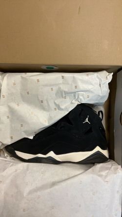 Jordan True Flight 12’s