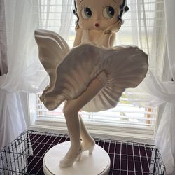 Betty boo floor statue, 3 feet tall