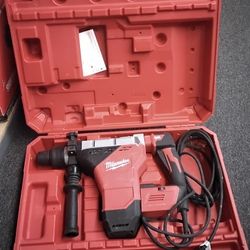 MILWAUKEE 1 - 3/4" ROTARY HAMMER 