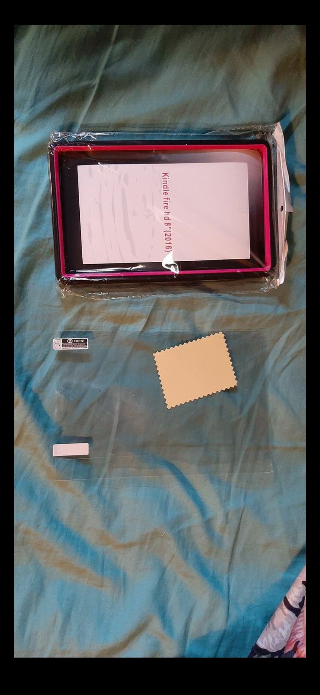 BRAND NEW Kindle Fire HD 8 case and screen protector