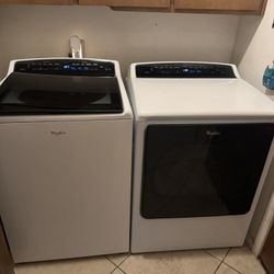 Whirlpool Cabrio Washer and Dryer (Electric)