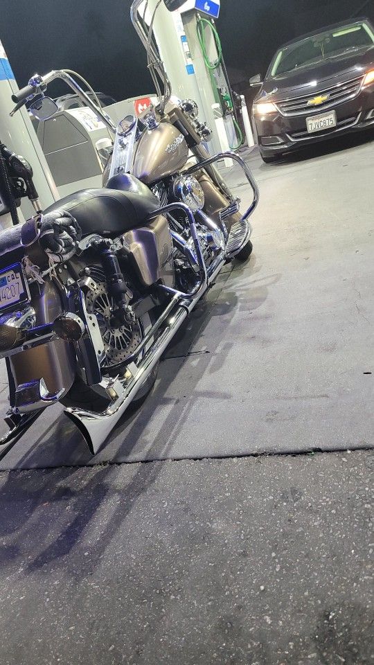 2005 road king police edition