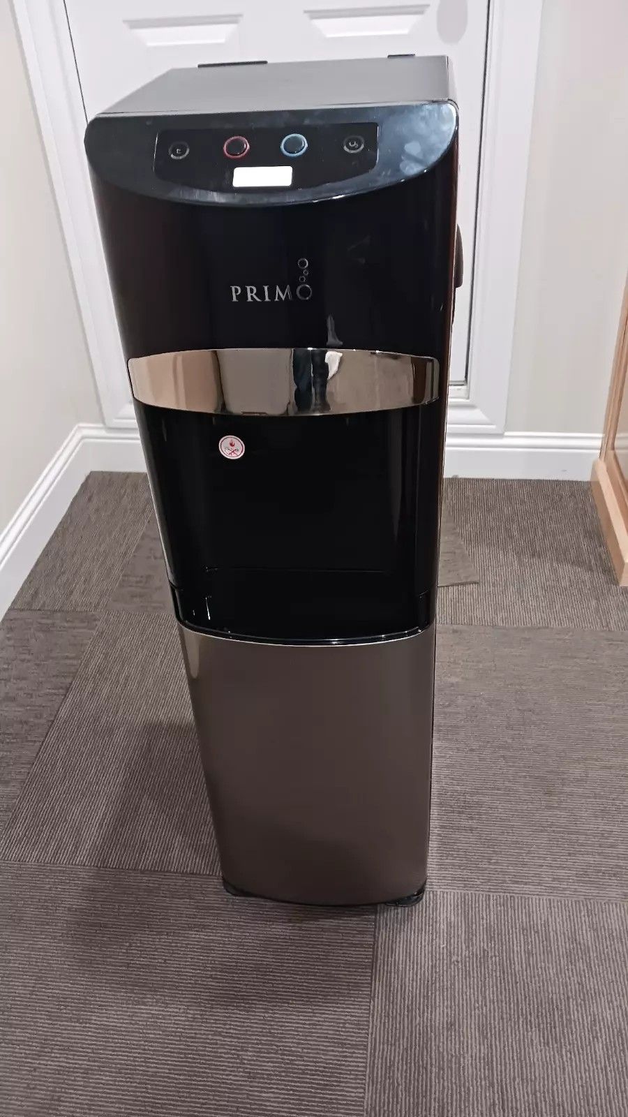 Primo Deluxe Water Dispenser Primo Deluxe Bottom-Loading Water