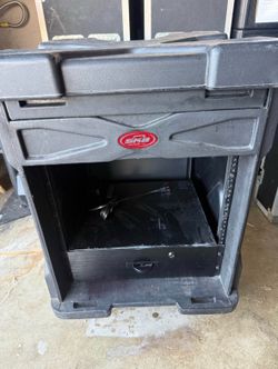 Rolling SKB Rack Case