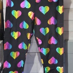 Cropped "Hearts" Capri Leggings 
$4 (One Available In Size XXXL 21)