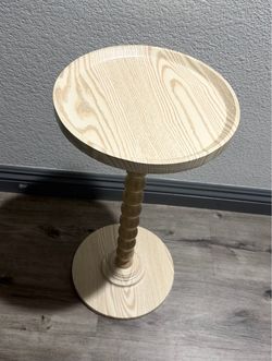Round Natural Wood Pedestal Side Table