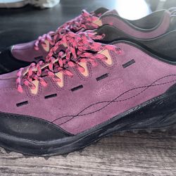 Keen- Jasper Zionic Sneakers/ women