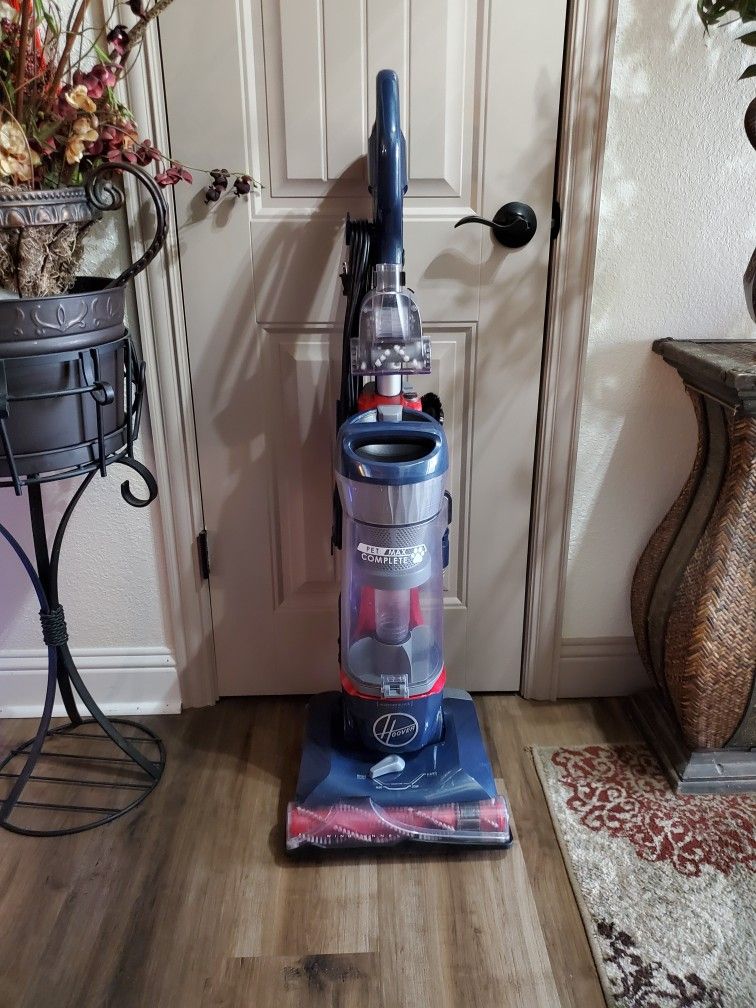 Hoover Pet max complete vacuum
