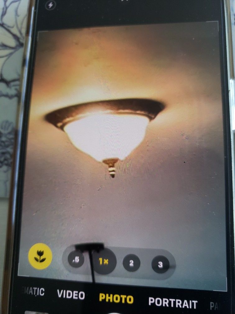 4 Light Fixtures. All 4 For 50 Dallors