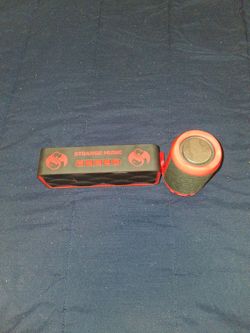 Various collectable items