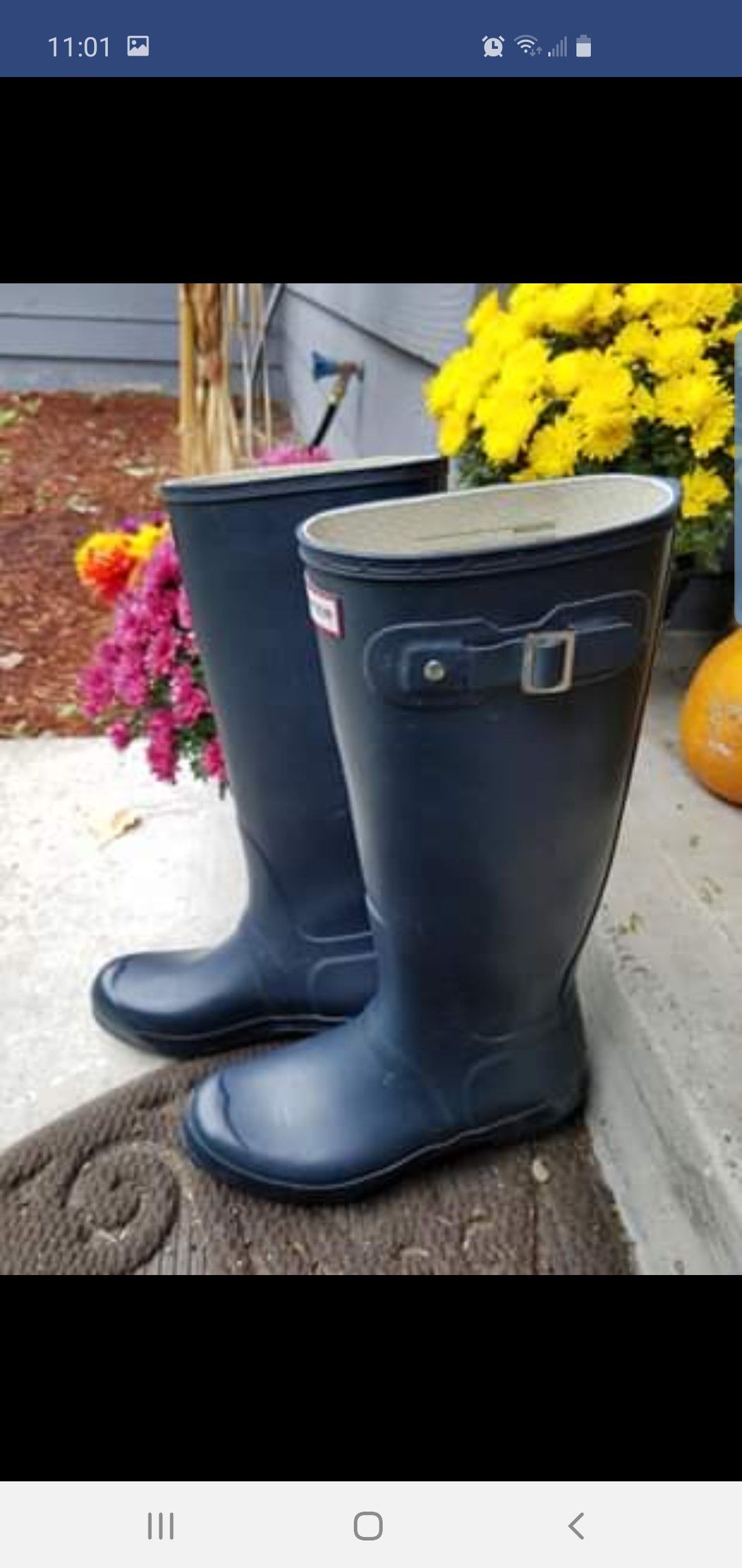 Pending - Hunter womens boots size 10