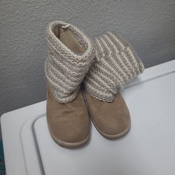 Girls size 2 boots