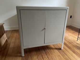 Metal cabinet