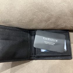  VanHeusen Men’s Leather Wallet