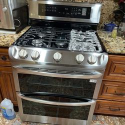 LG OVEN and stove