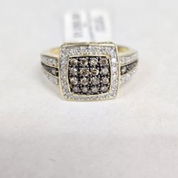 10kt Gold Champagne Diamond Ring