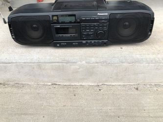 Panasonic DS20 BoomBox Works great