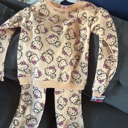 New Girls Hello Kitty Sweat Suit