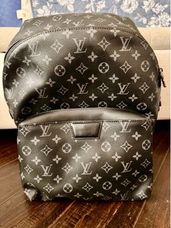 Louis Vuitton Monogram Eclipse Discovery Backpack