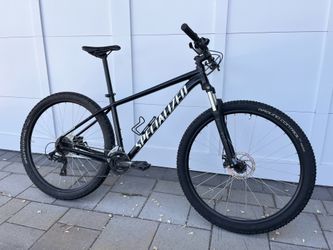 2020 Specialized Rockhopper Mountain Bike