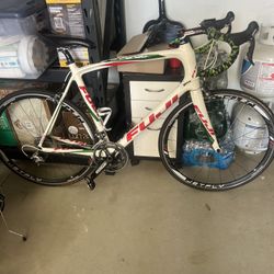 61” Fuji Granfondo C5 carbon fiber bike XL Size 