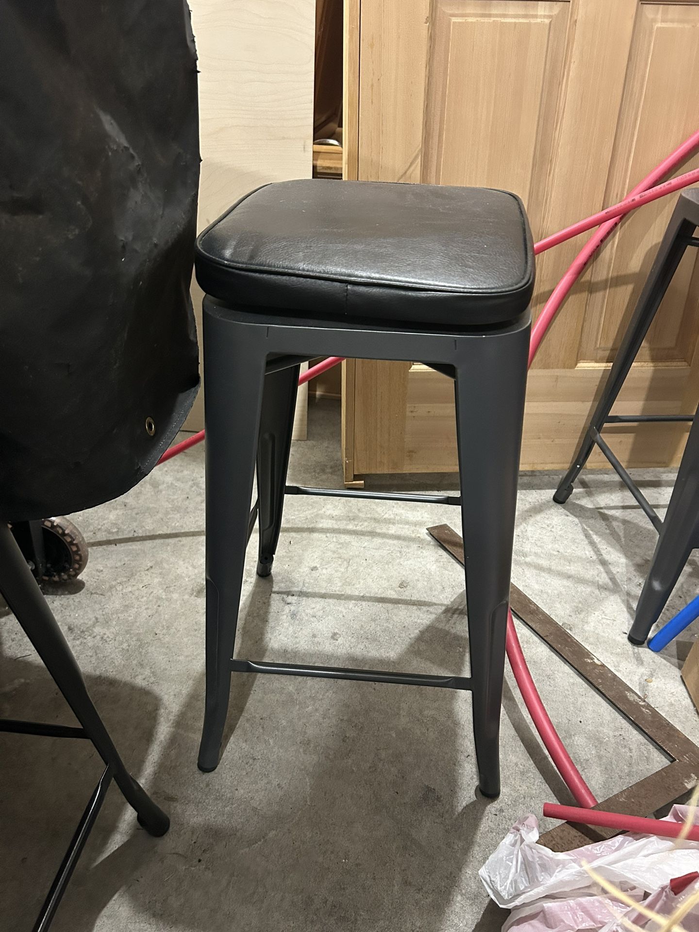 Bar Stools (4). Swivel