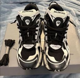 Balenciaga Runner