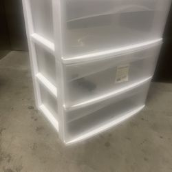 Plastic drawer storage