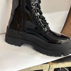 Black Boot