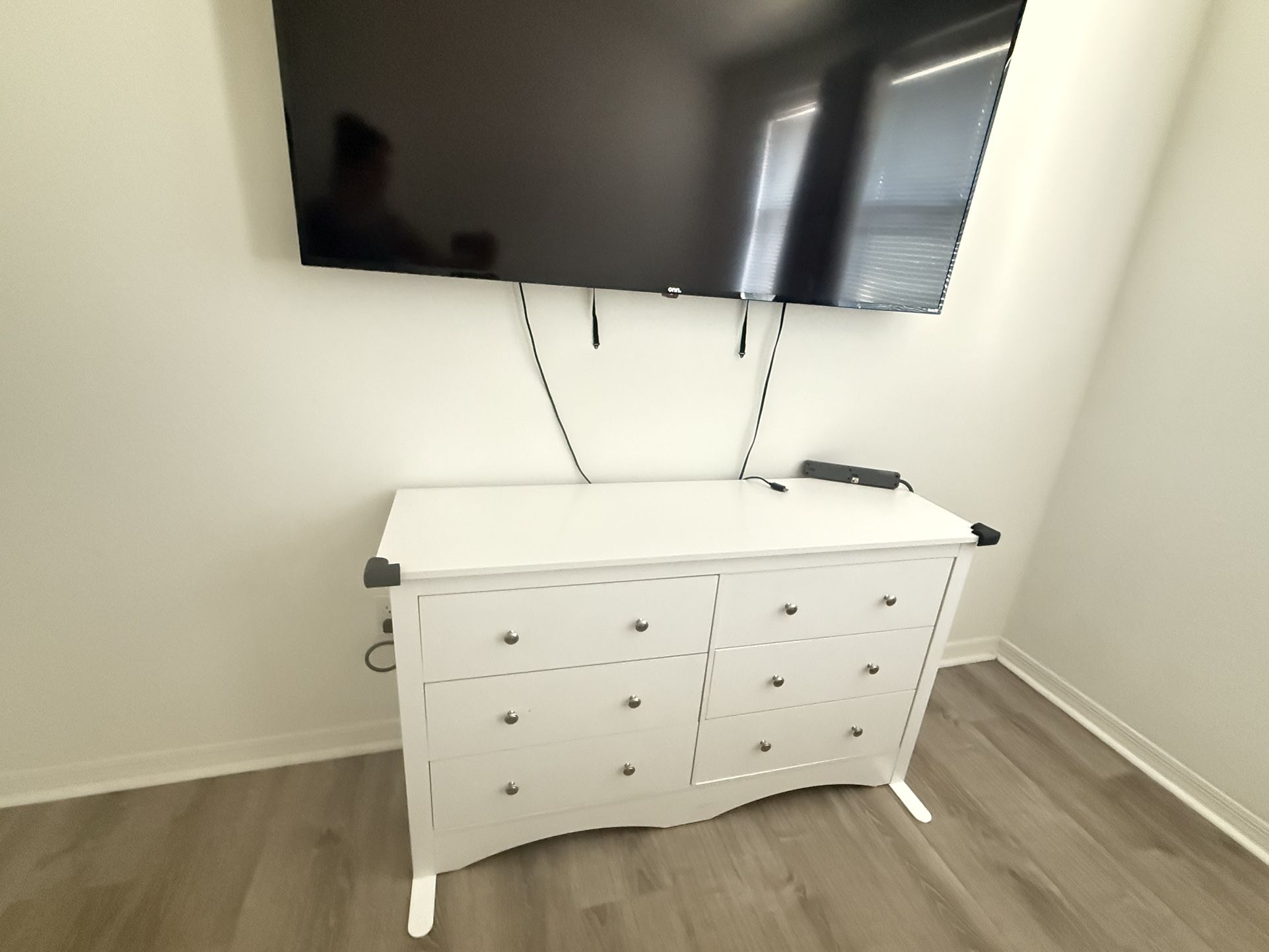 table with 6 drawers for bedroom