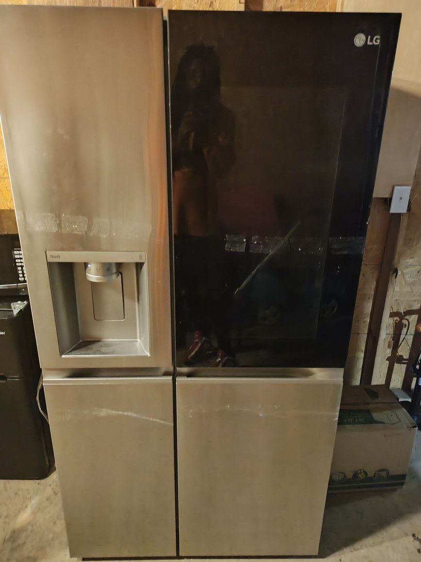LG Side By Side Instant View Refrigerator 