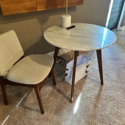 Marble Cafe table - Article Mara - Oak