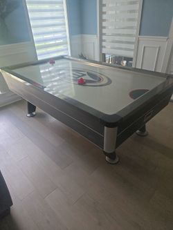 Hockey table