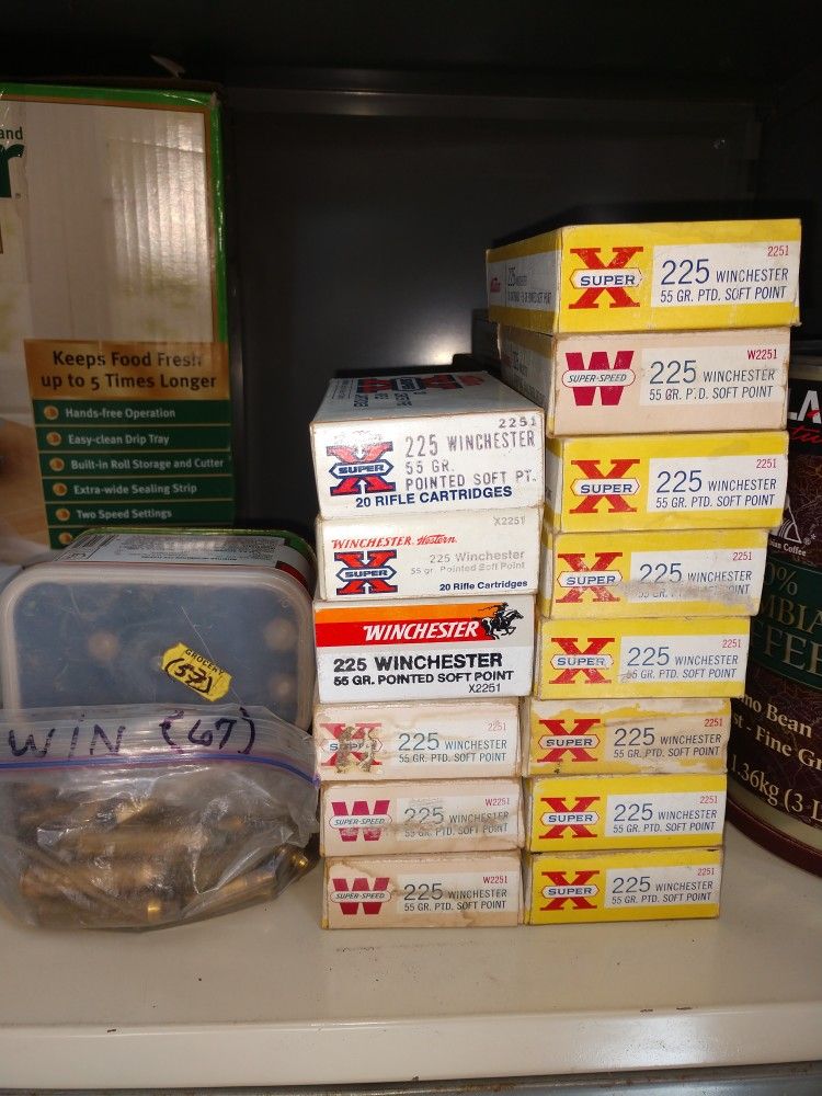 225 Winchester Brass Cartridges And Reloading Die Set