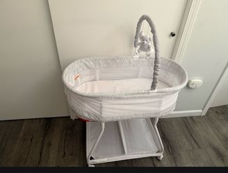 Delta Children Sweet Dreams Bassinet With Airflow