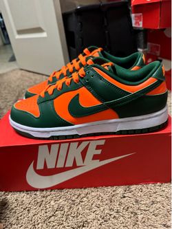 Nike Dunks size 8.5