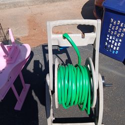 Hose pipe and roller
