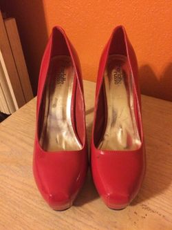 Red heels size 9