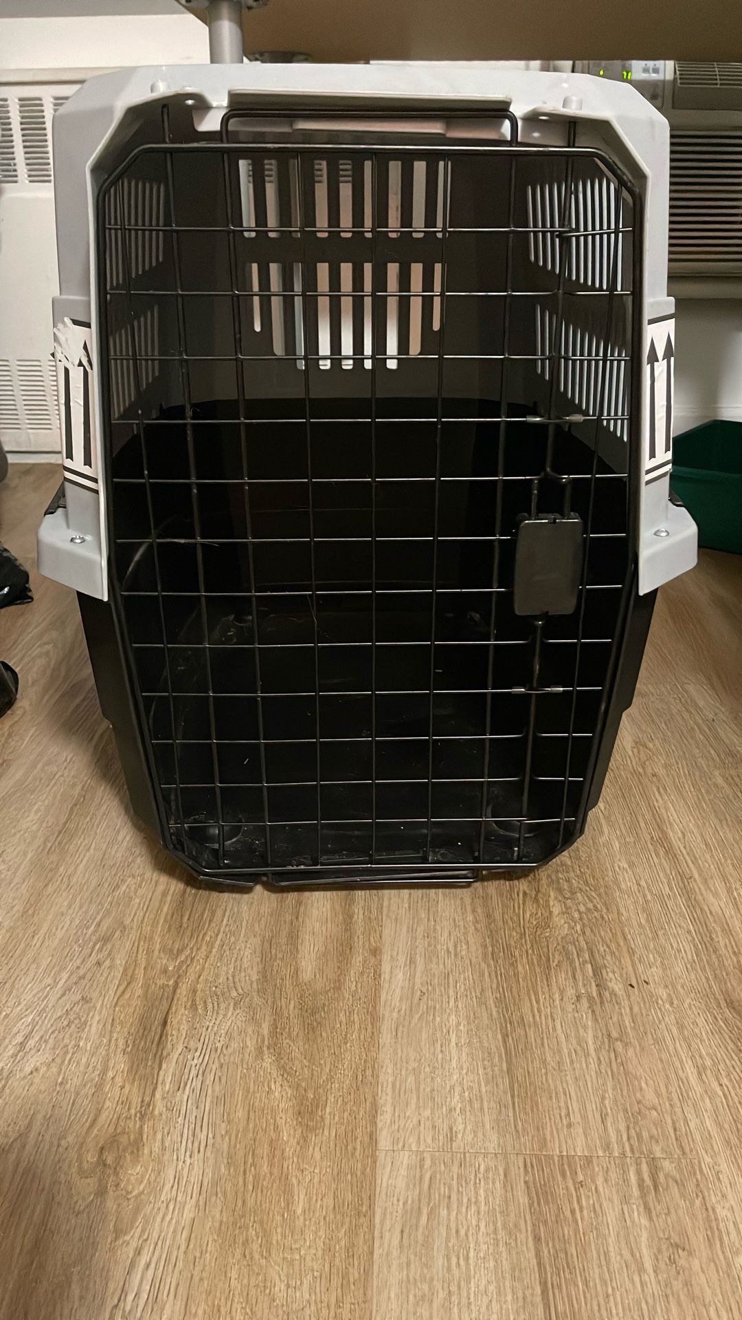 Pet/ Dog Kennel 28”