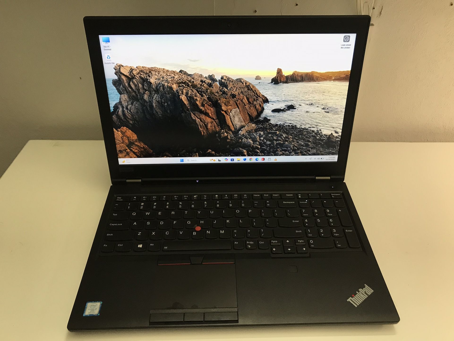 **Lenovo ThinkPad P52 Laptop Core i7/Quadro P2000** *Windows 11 Full Activate. ** Price $280 **