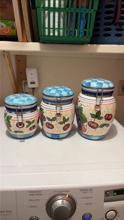 Capriware Kitchen Jars $5