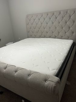 Light Gray Tufted Upholstered Bed & mattress