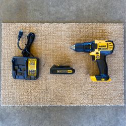 Dewalt 20v Max Drill W/ 20v Max Battery W/ Battery Charger