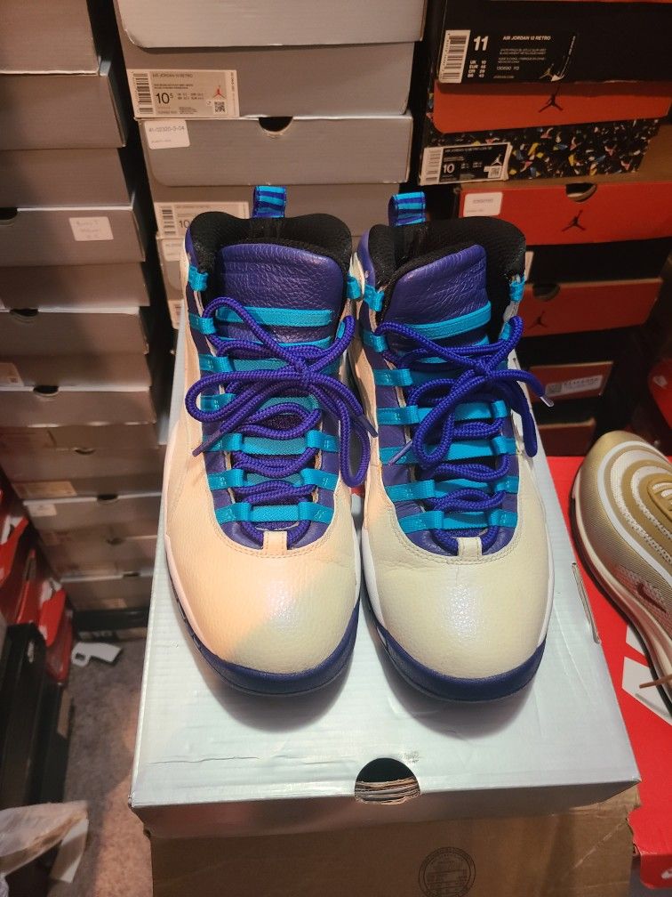 $70 Sz 10. Jordan 10 Charlotte