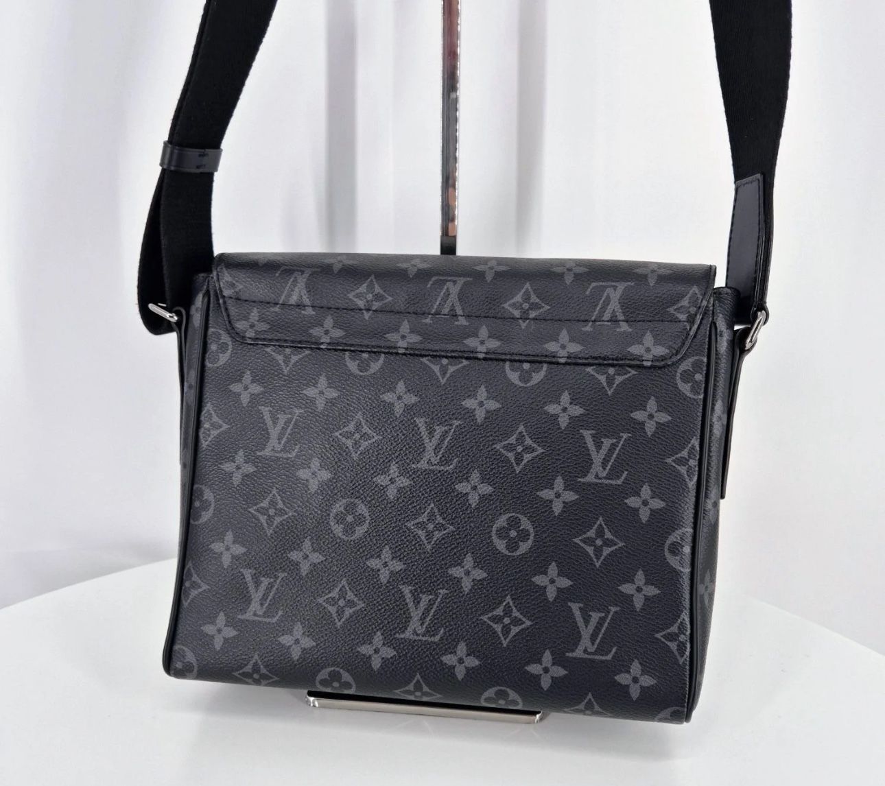 Black LV Bag Cross-Body Adjustable- Amazing Condition
