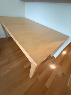 Table / Desk