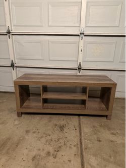 TV Stand / Entertainment Center