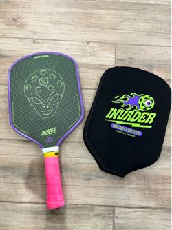 Bread and Butter Invader pickleball paddle