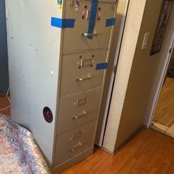 File Cabinet With Key