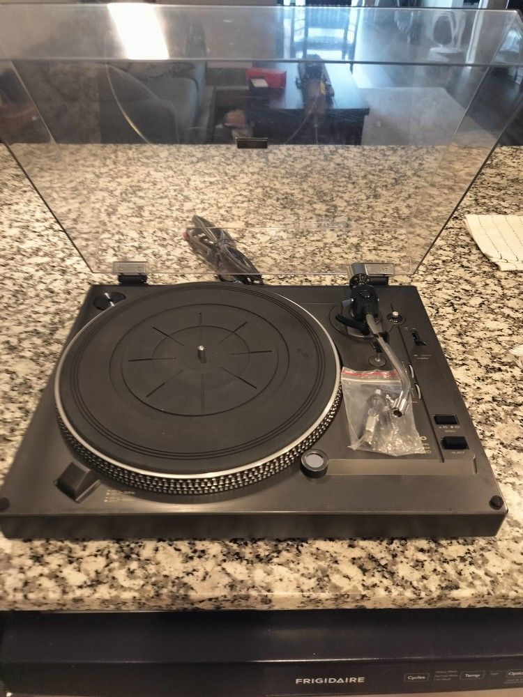 Sanyo Turntable